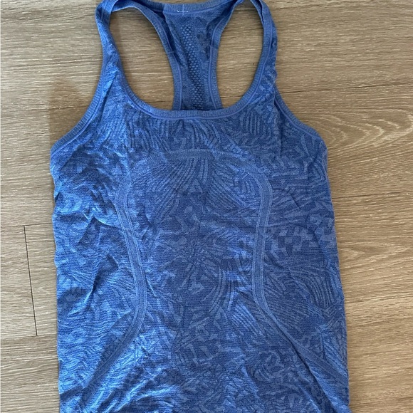 Lululemon run: swiftly tech in special print heathered harbor blue from 2016 - Picture 1 of 4